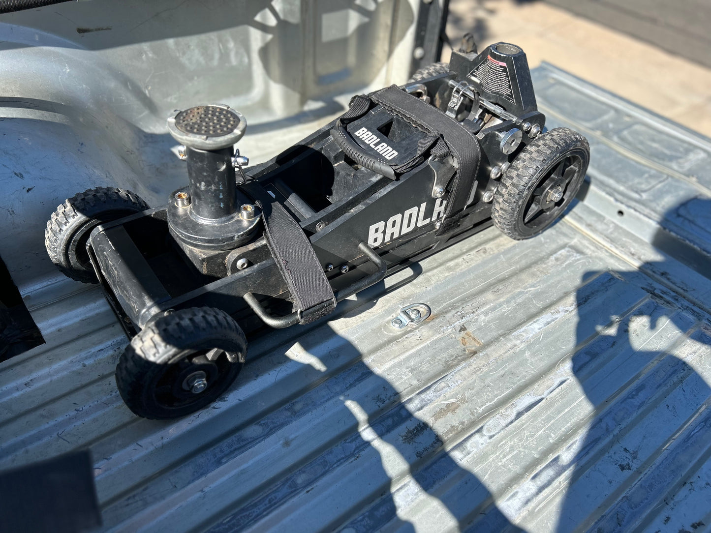 Badland 3 Ton Off-Road Jack Mount